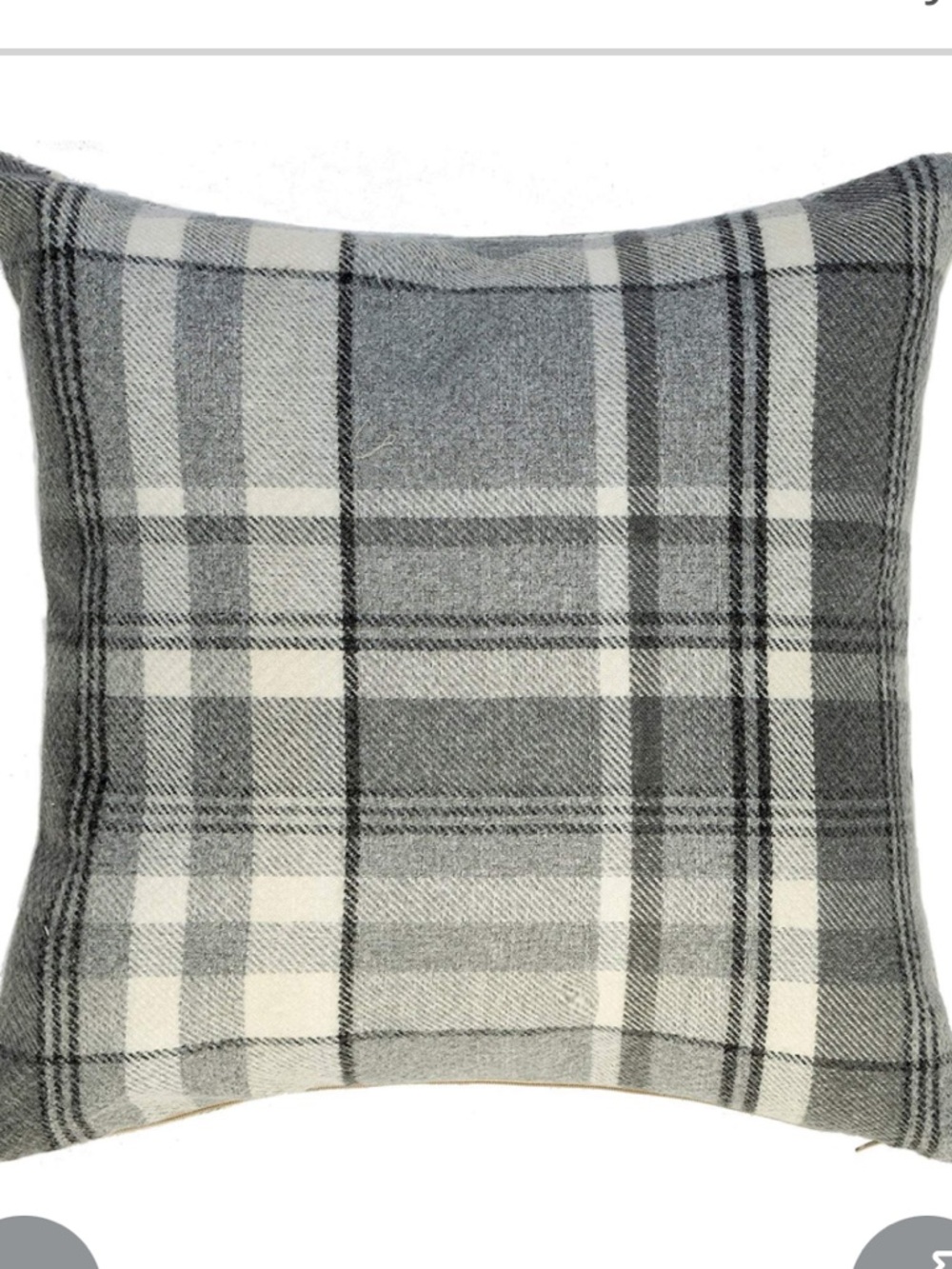 Highlands Scatter Pillow Cover Tartan Charcoal Gray LARGE 24x24” (1-count)
